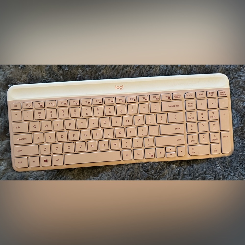 Logi Keyboard - Picture 3 of 3
